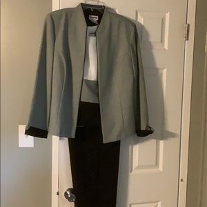 3 piece women’s business suit
